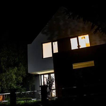 Bed & Breakfast 4 Seasons - House